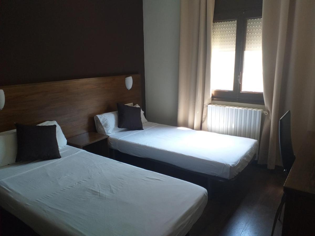 Hostal Sant Marcal Amer Εξωτερικό φωτογραφία