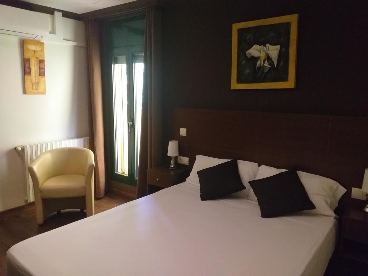 Hostal Sant Marcal Amer Εξωτερικό φωτογραφία